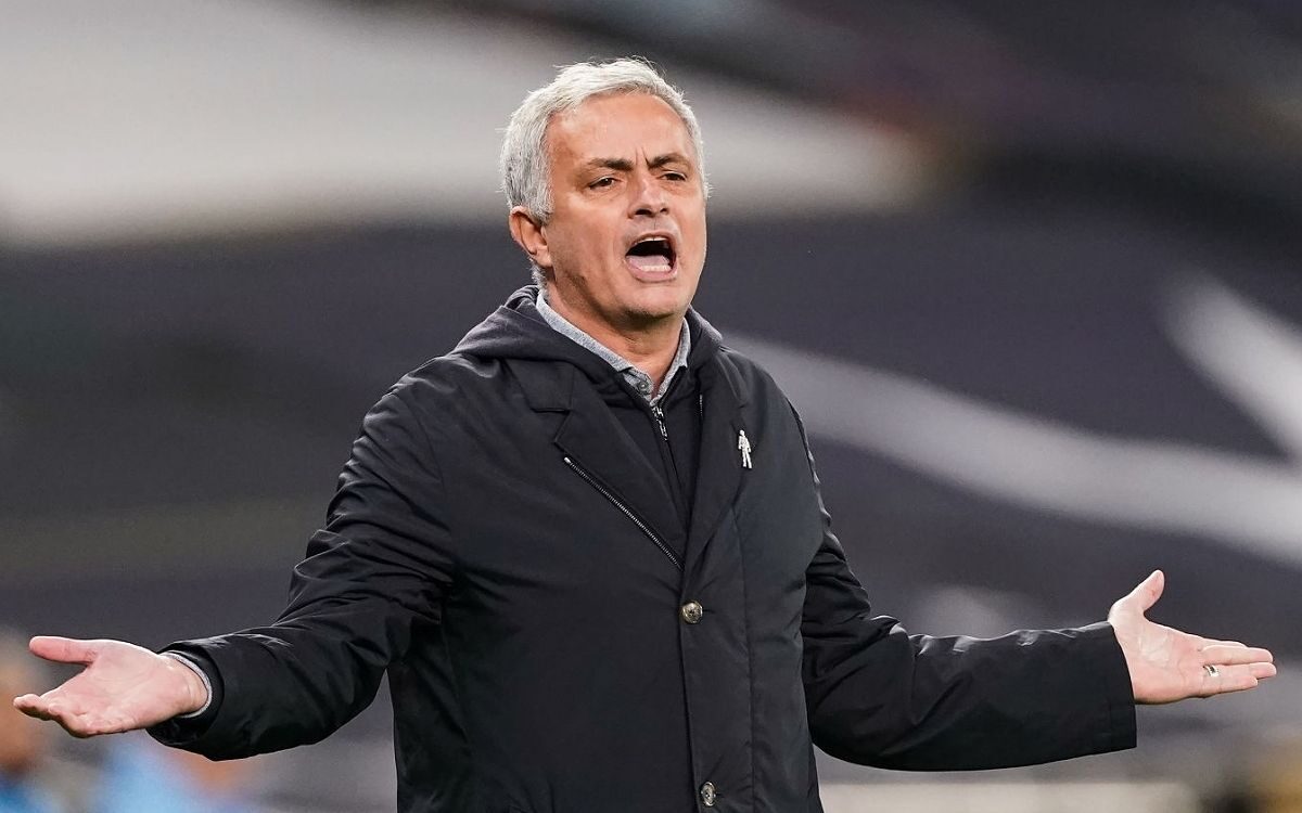 HLV Mourinho nói nguyên nhân Depay thất bại ở MU