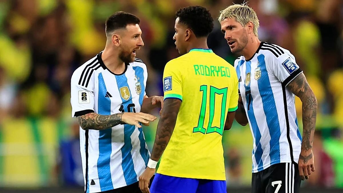 Messi không ngần ngại đáp trả thẳng mặt đàn em ở tuyển Brazil