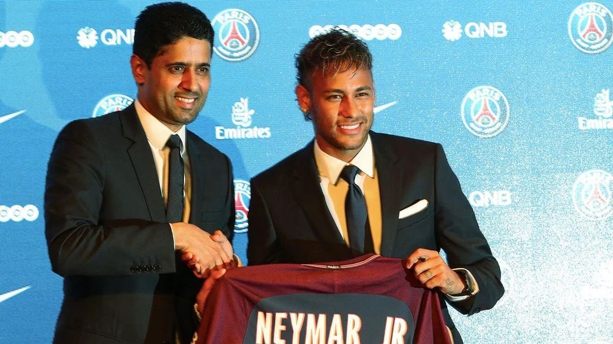 Neymar rời Barca ký hợp đồng với PSG với giá chuyển nhượng kỷ lục thế giới.