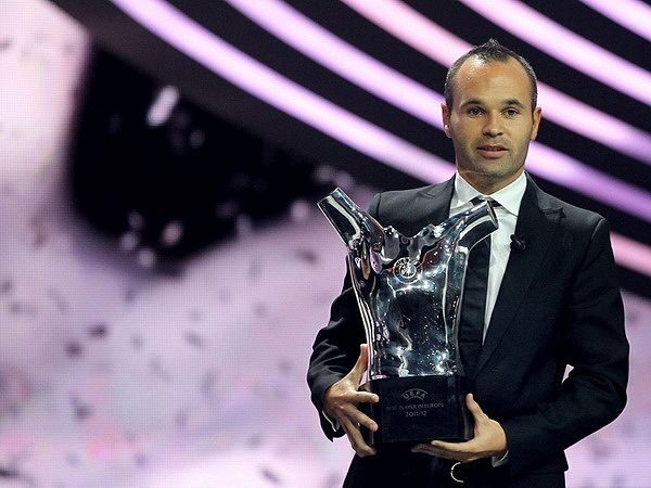 Tiền vệ Iniesta